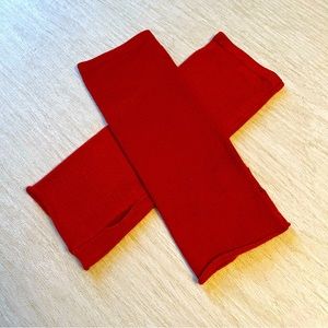 Knit wrist warmers terracotta in color